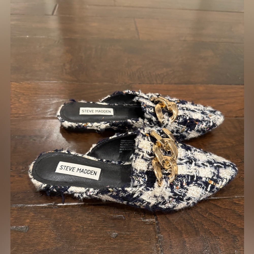 Steve Madden Finn Chain Pointed Toe Mule